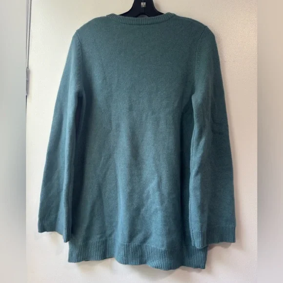 Demylee New York Cashmere Blue Crew Neck Sweater with Relaxed Fit - Picture 6 of 10